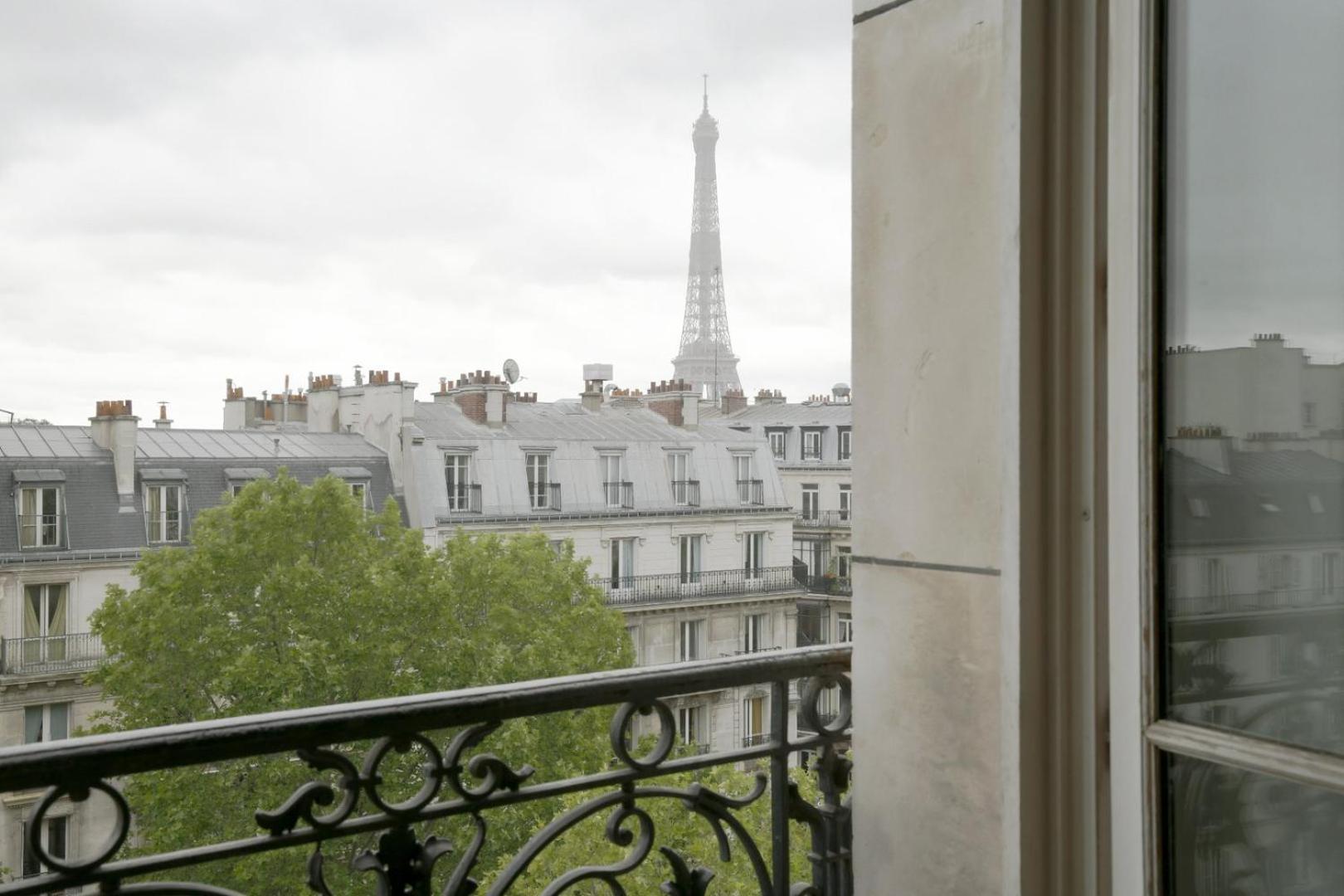 La Dame De Fer - Vue Magique Sur La Tour Eiffel Lägenhet Paris Exteriör bild